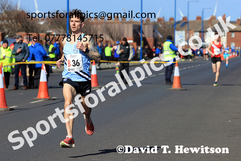 Senior mens Northern 12 Stage Road Relay, 2025 Northern 12 and 6 Stage Road Relays and Junior 5k, Redcar. Photo: David T. Hewitson/Sports for All Pics